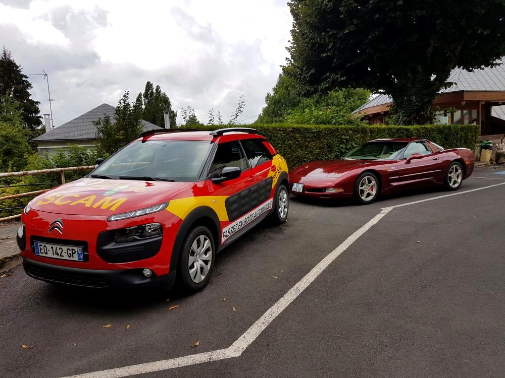 La voiture école C4 Cactus garée en ville
